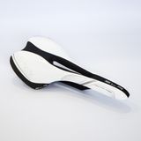 Sa Bicicleta Selle Italia SLR Friction Free Flow monolink alb-negru 160gr