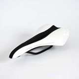 Sa Bicicleta Selle Italia SL Flow manganese alb-negru lucios 233g