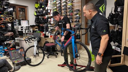 Bella Bike, gazda atelierului tehnic dedicat mecanicilor de biciclete  Bella Bike, gazda atelierului tehnic dedicat mecanicilor de biciclete