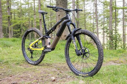 Notă bună pentru Haibike Lyke CF 11 la testul Bikeradar Notă bună pentru Haibike Lyke CF 11 la testul Bikeradar
