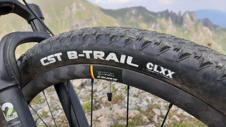 CST B-Trail anvelope de „race” testate de revista Freerider