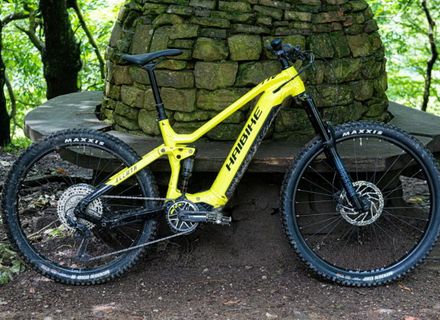 Test foarte bun pentru Haibike AllMtn 3 făcut de revista Cycling Electric